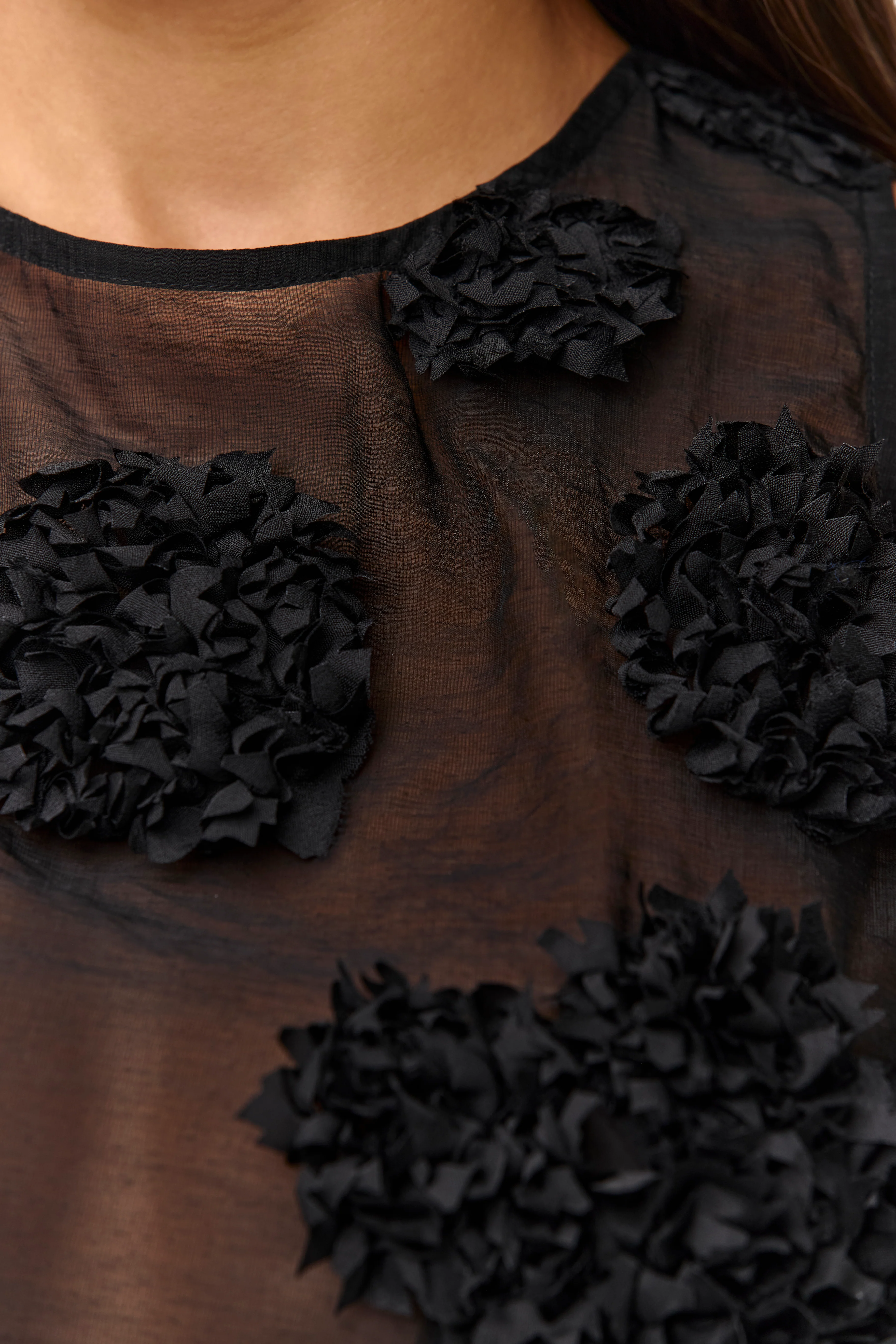 Floral Appliqué Lace Crop Top - Image 6
